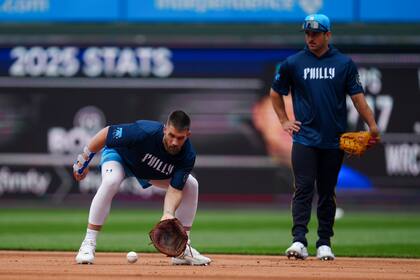 El dos veces MVP Bryce Harper vuelve de lesión de muñeca para apuntalar a Filis