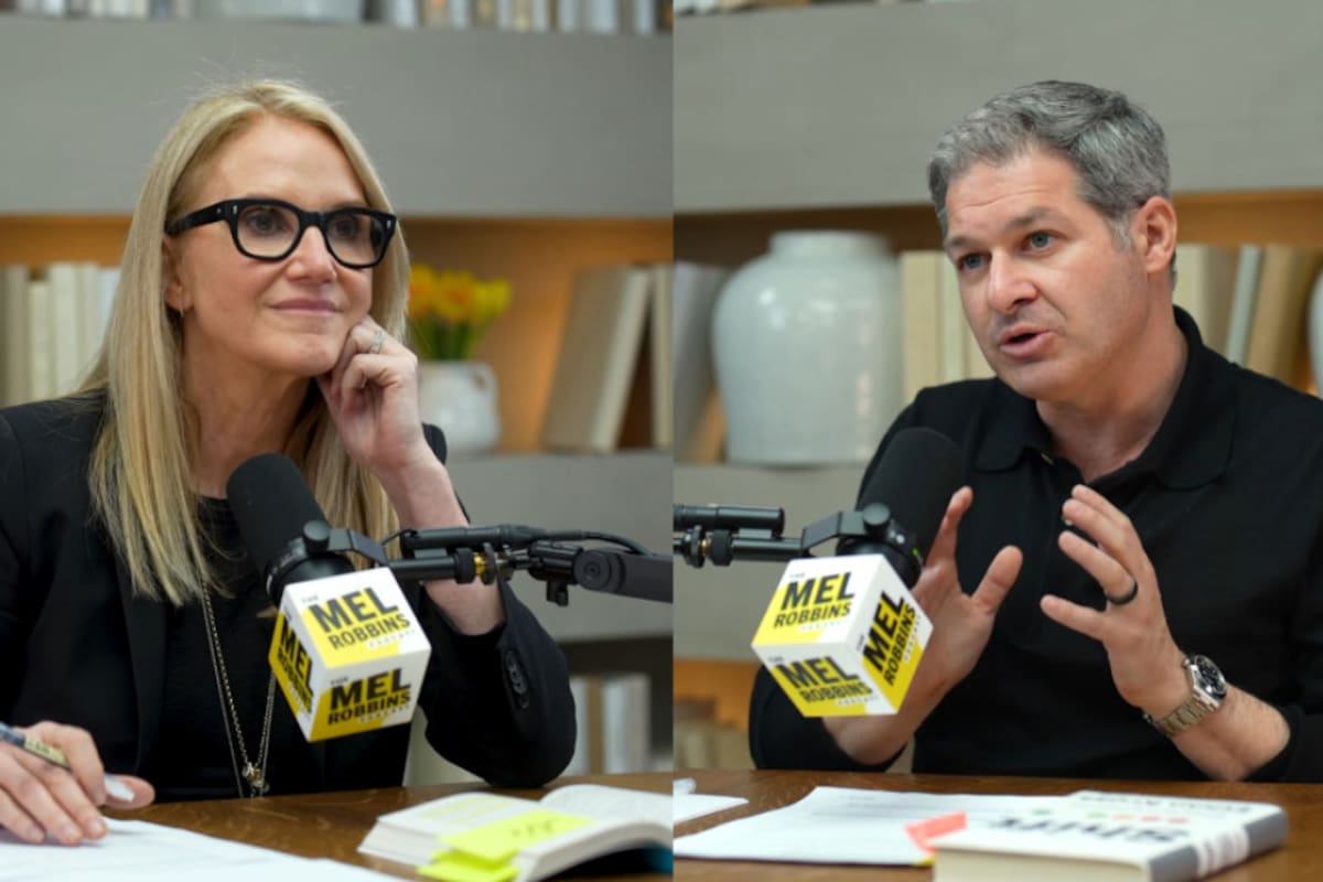 El Dr. Ethan Kross comparte herramientas respaldadas por la ciencia que ayudarán a las personas a detener el diálogo interno negativo (Foto: Captura YouTube @melrobbins)