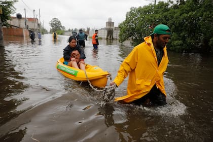 El rescate se hizo en pequeños kayak