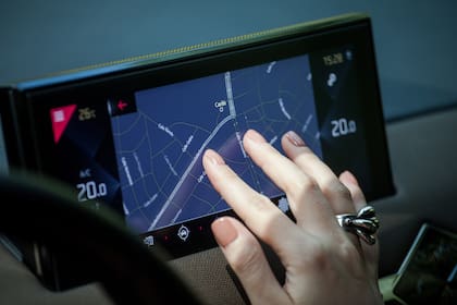 El DS 3 Crossback posee un puesto de conducción totalmente digital; es moderno y confortable