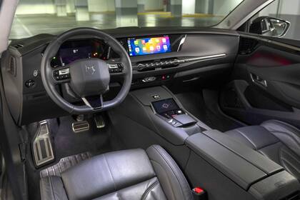 El DS 4 tiene tres pantallas y es completamente tecnológico