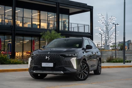 El DS7 híbrido enchufable cotiza actualmente a US$72.000