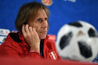 Perú se queda sin Mundial, pero quiere seguir con Ricardo Gareca