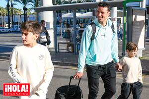 Así fue el reencuentro de Lionel Scaloni con su mujer y sus hijos después de sus días en Santa Fe.