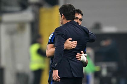 El DT Cristian Chivu se abraza a los deseos de seguir teniendo en el equipo a Lautaro Martínez, su capitán en Inter de Milán