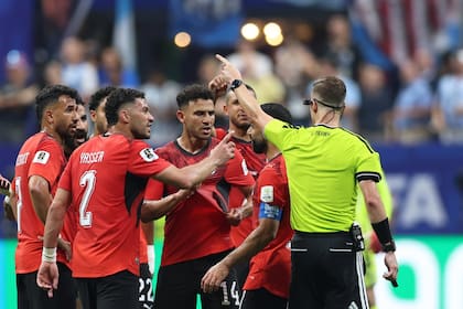 El DT de Egipto sostuvo que recurrió a un recurso contemplado por el reglamento de la FIFA