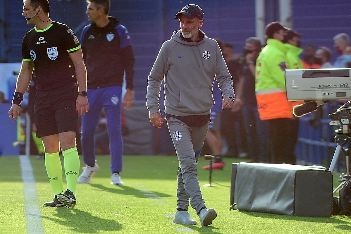 El DT de San Lorenzo, Diego Monarriz, tiene un dilema en el arco: el histórico Sebastián Torrico o Augusto Batalla, que busca ganarse un lugar