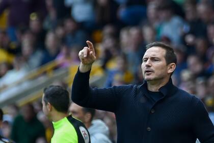 El DT interino de Chelsea, Frank Lampard, aún no ganó en los tres partidos que dirigió