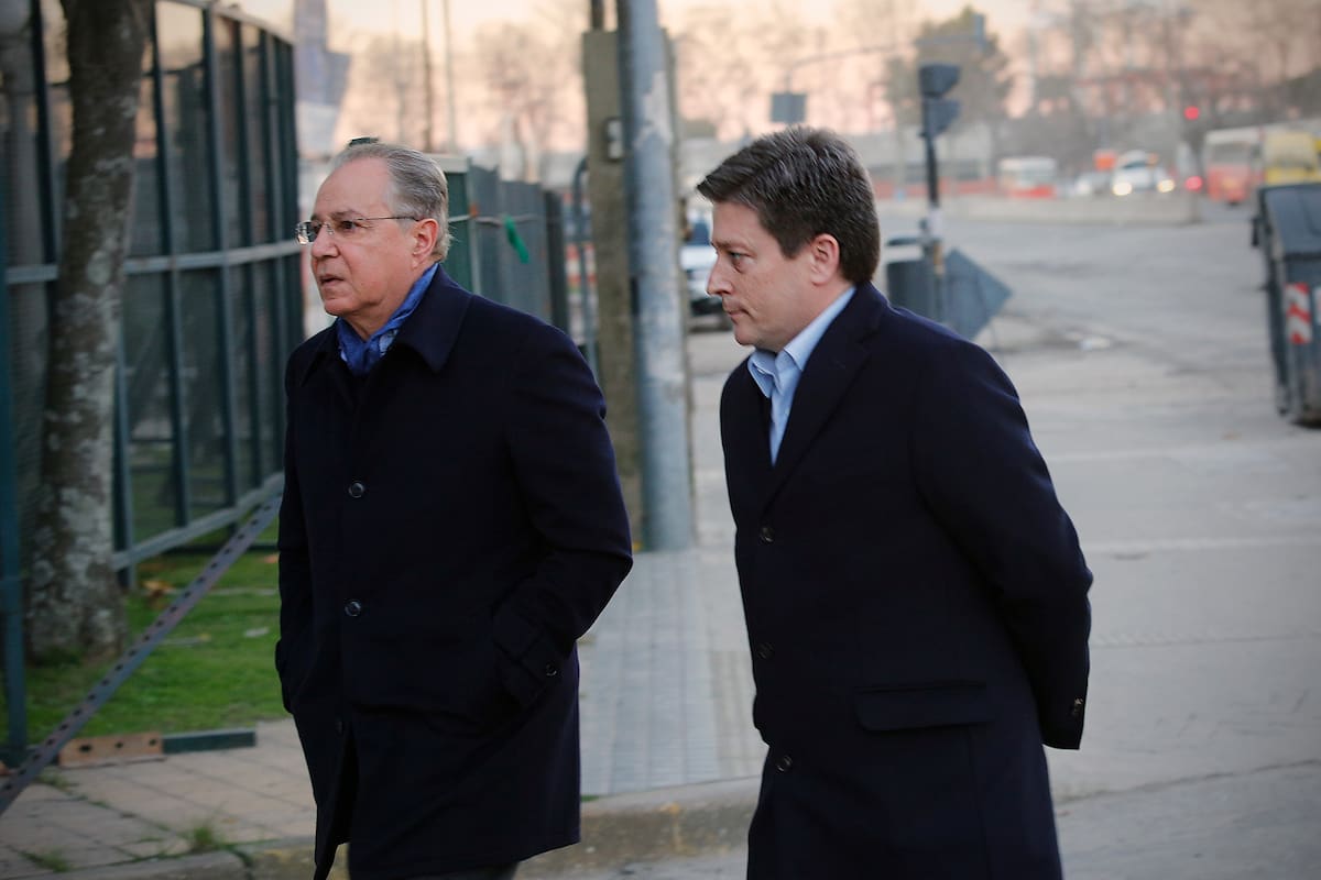 El dueño del grupo EMEPA Gabriel Romero, con su abogado, en Comodoro Py