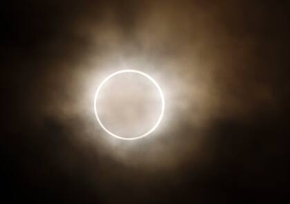 El eclipse anular solar requiere protección especial para la vista