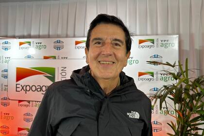 El economista Carlos Melconian en Expoagro, donde brindó una charla con el anfiteatro lleno