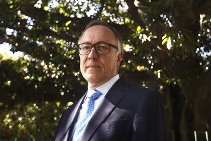 El economista cuestionó la gestión del candidato a gobernador bonaerense cuando estaba frente al Ministerio de Economía