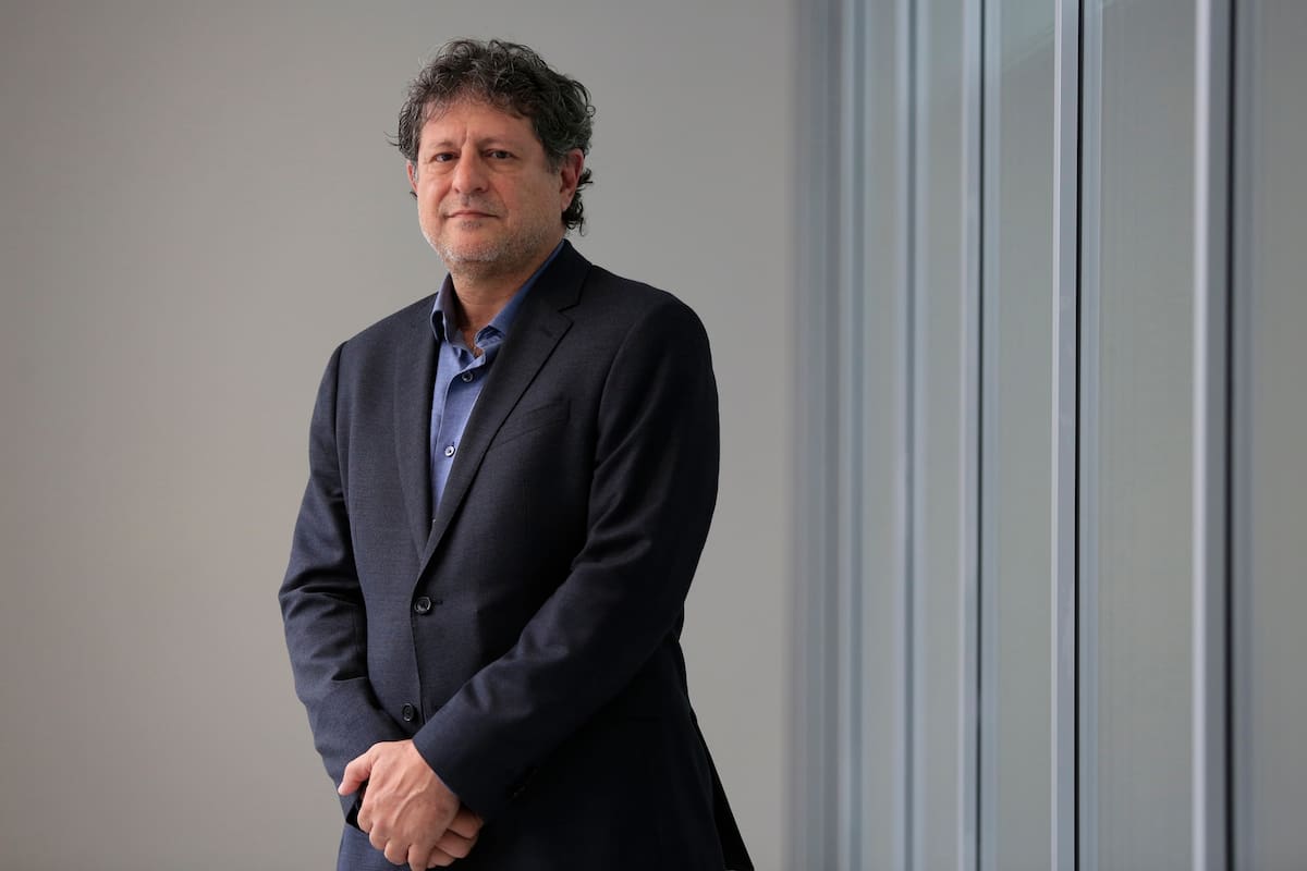 El economista dice que la polarización política afecta los consensos e inhibe las inversiones, y considera que el Gobierno se equivocó al minimizar las dificultades de la realidad argentina