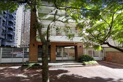El edificio donde apareció ahorcado un financista