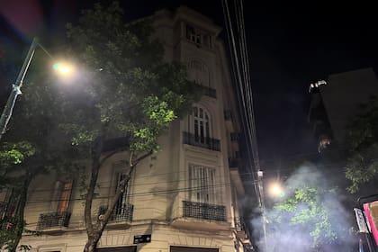 El edificio donde vive Cristina Kirchner, en San José 1111