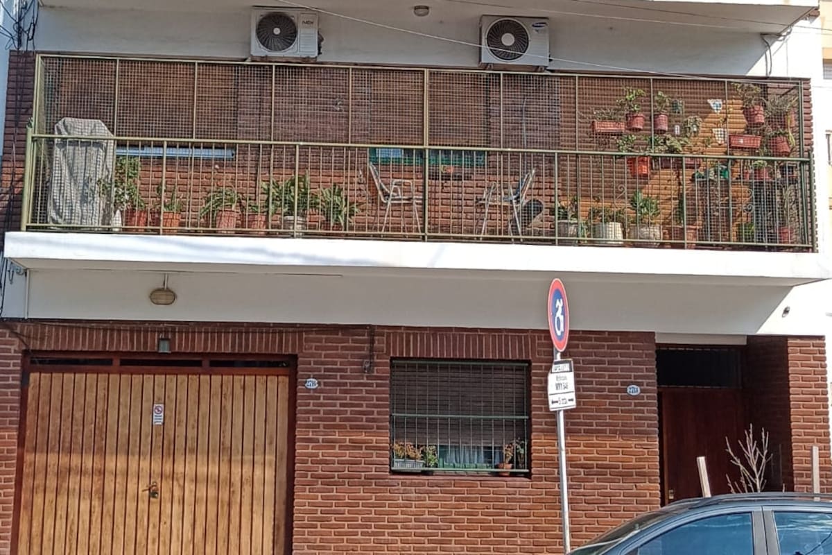 El edificio donde vivía la mujer que estuvo muerta durante siete meses antes de que su cuerpo fuera descubierto esta semana