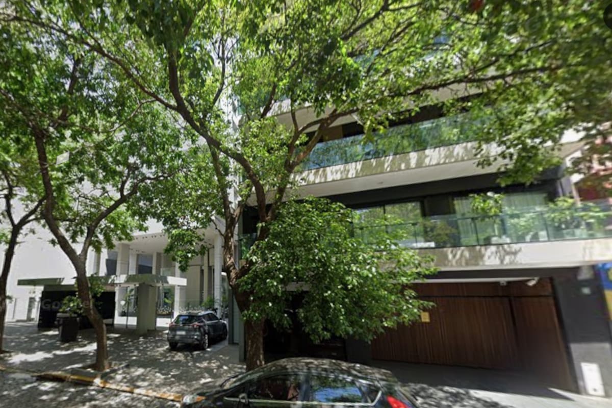 El edificio donde vivía Zalazar, en Palermo