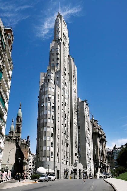 El edificio Kavanagh, emblema del barrio de Retiro.