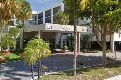 El edificio Le Cartier, en la playa de Sunnny Isles