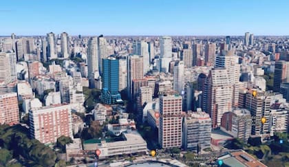 El edificio proyectado, de más de 70 metros, tenía un altura más elevadas que la mayoría de las construcciones de la zona