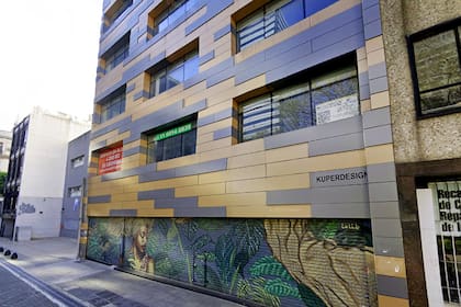 El edificio que alquiló el Consejo de la Magistratura en Alsina al 800