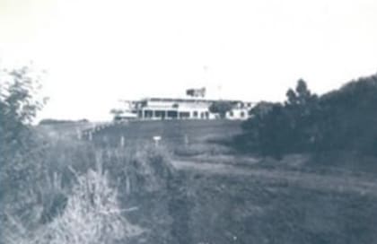 El Edificio Valeria fue el primer edificio construido en Valeria del Mar, inaugurado en 1962. Durante los primeros años fue el centro de la actividad social de la zona.