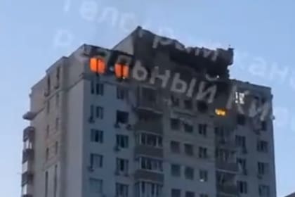 El edificiosufrió daños en los pisos superiores
