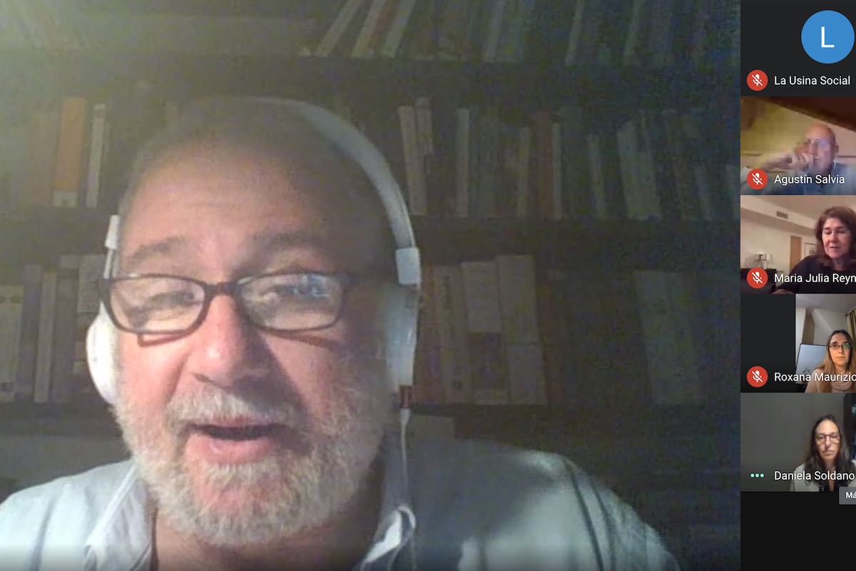 El editor Alejandro Katz coordinó un debate sobre el efecto de la pandemia sobre la situación social y económica