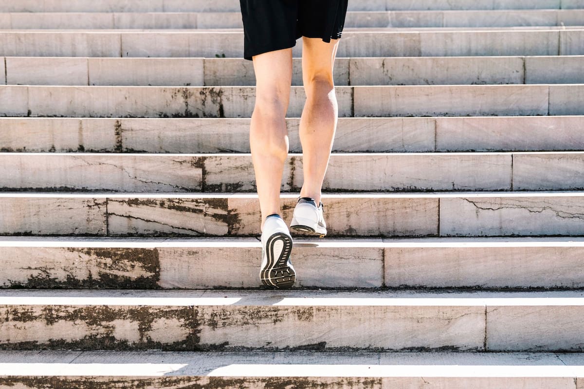 El ejercicio cotidiano que fortalece el corazón, según expertos