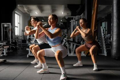 El ejercicio que ayuda a aumentar la fuerza, siendo una alternativa para personas de todas las edades (Foto ilustrativa)