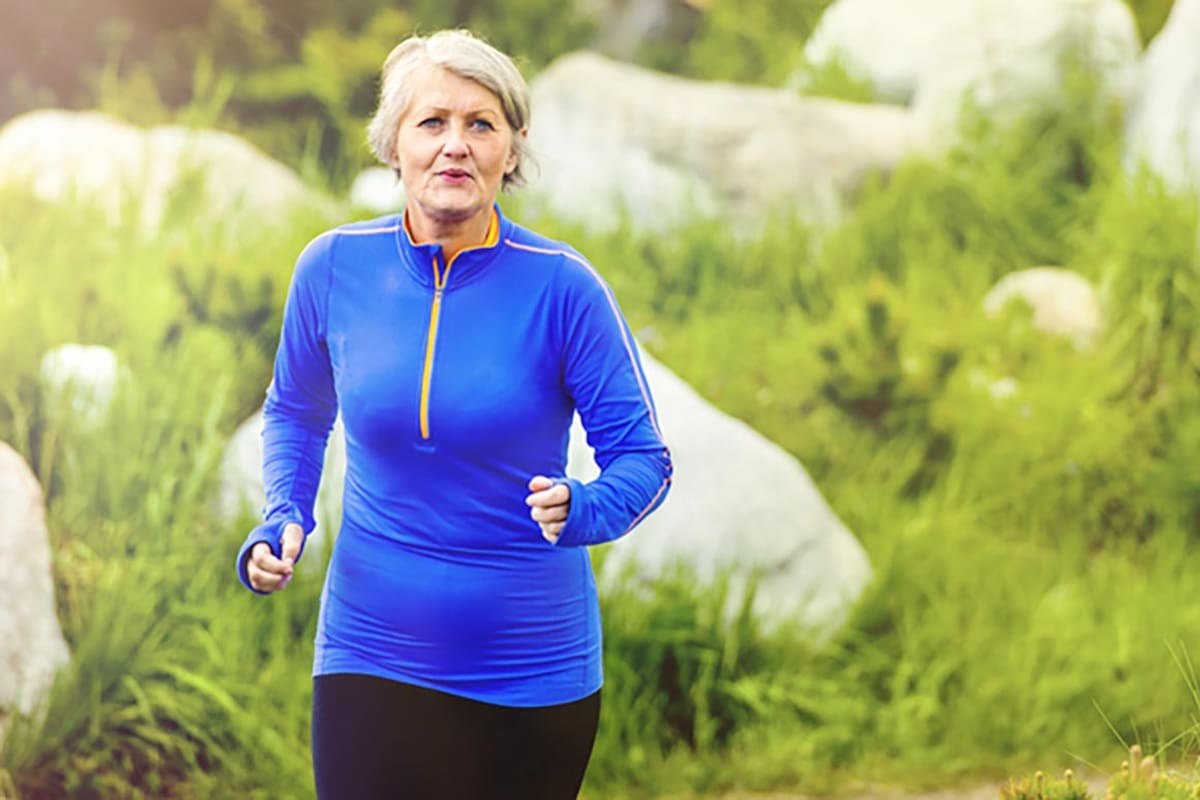 El ejercicio que los expertos recomiendan a los pacientes con hipertensión para proteger el cerebro