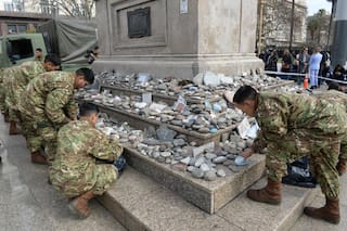 Restituyeron en Plaza de Mayo las piedras en homenaje a las víctimas del Covid-19
