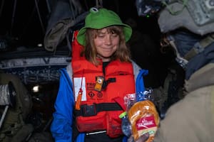 El ejército israelí publicó una foto de un soldado entregándole un sándwich a Greta Thunberg