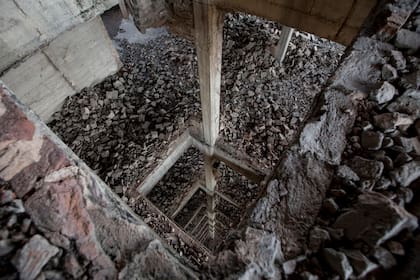 El hueco del ascensor que iba a funcionar en el hospital