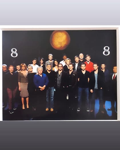 El elenco de 8, donde Jansen compartió set con estrellas de Hollywood