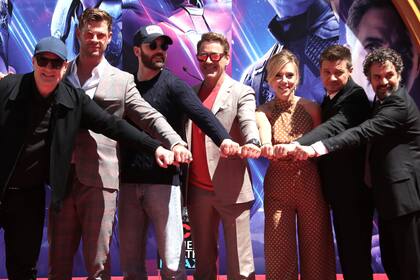 El elenco de Avengers se une para apoyar a Joe Biden en las elecciones de Estados Unidos