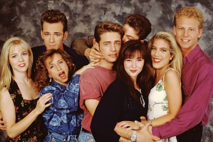 El elenco de Beverly Hills 90210 al tiempo del estreno del programa que se transformó en un fenómeno