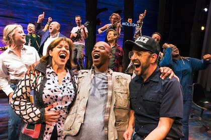 El elenco de Come from away en su versión neoyorquina