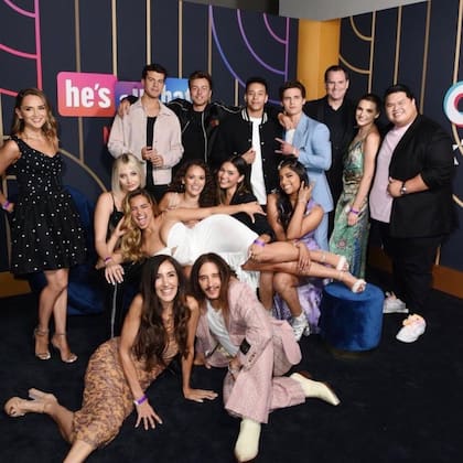 El elenco de Él es así, la nueva película de Netflix que es un hit en la plataforma