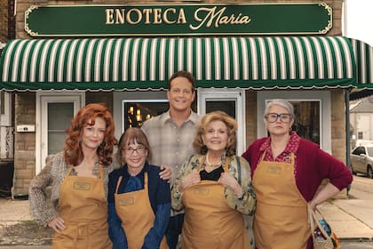 El elenco de la película Nonnas, Susan Sarandon, Talia Shire, Vince Vaughn, Brenda Vaccaro y Lorraine Bracco
