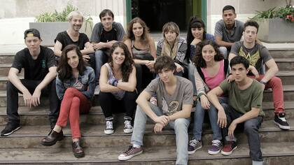El elenco de la segunda temporada de :Presentes, nominado a los Emmy Kids Awards