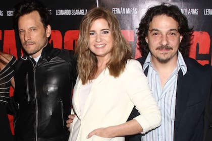 Dopazo junto con Antonio Birabent y Fernán Mirás, protagonistas de Tango feroz, en 2014, con motivo del reestreno del film en versión HD