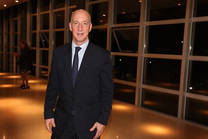 El embajador británico Mark Kent