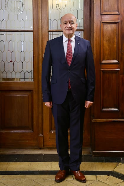 El embajador de Argelia, Lotfi Sebouai