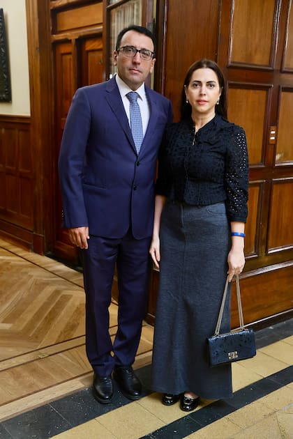 El embajador de Azerbaiyán, Ramzi Teymurov, y su esposa, Konul Teymurov