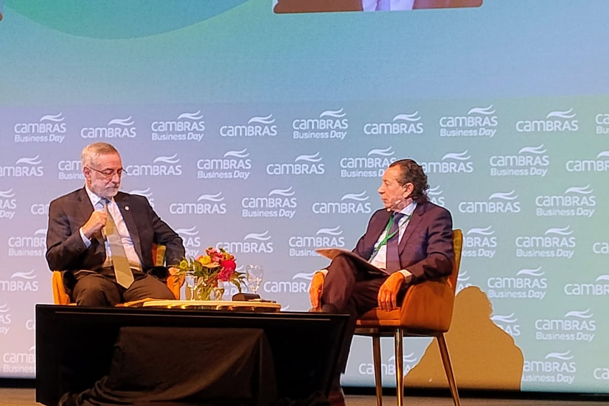 El embajador de Brasil, Julio Bitelli, con Dante Sica en el encuentro organizado por Cambras