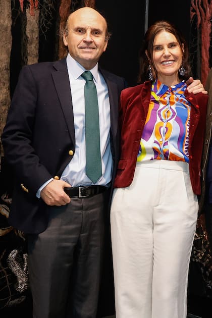 El embajador de Chile en Argentina, Gonzalo Uriarte Herrera posa con su mujer, Sofía Valenzuela Lira