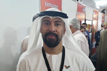 El embajador de Emiratos Árabes Unidos en la Argentina, Saeed Alqemzi, durante su visita en la Expoagro