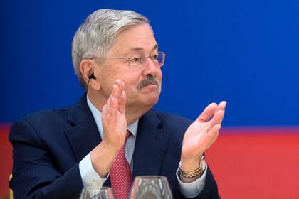 El embajador de Estados Unidos en China, Terry Branstad, en el cargo desde mayo de 2017, informó de su decisión la semana pasada a Donald Trump