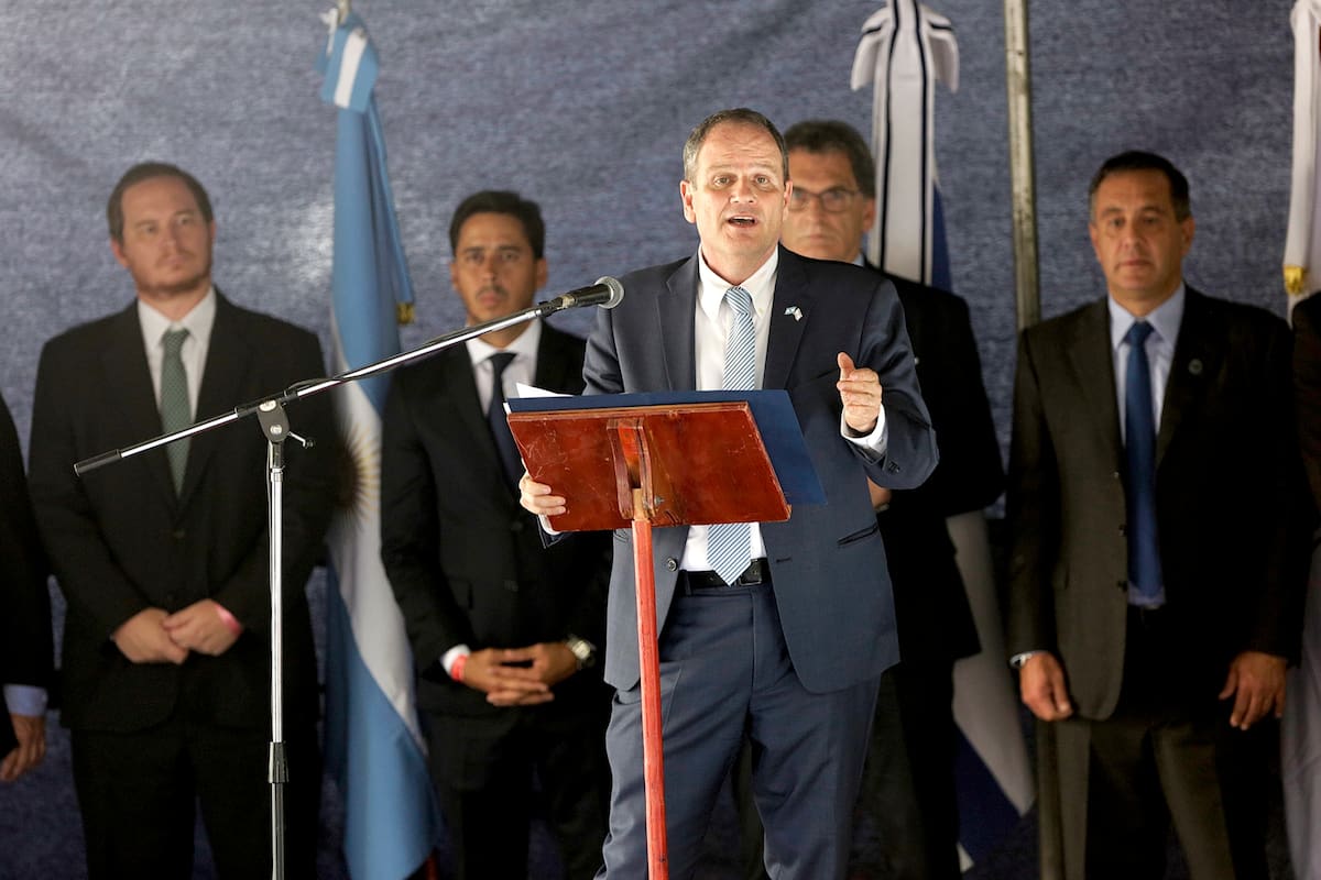 El embajador de Israel, Ilan Sztulman, encabezó ayer el acto en conmemoración a las víctimas del atentado de 1992